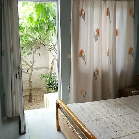 Apartment Porfiras *